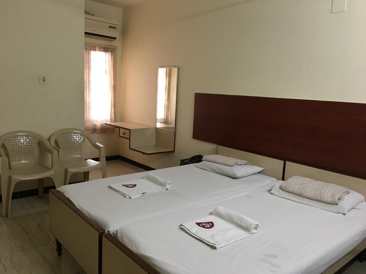 Hotel Subashini International Ченнаи Экстерьер фото